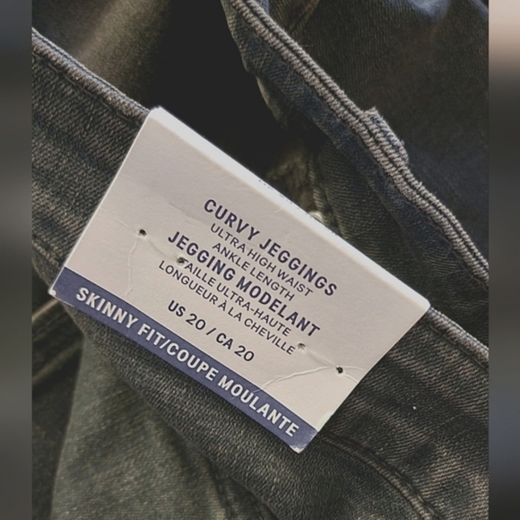 H&M Curvy Jeggings Ultra High Waist. US 20 - Picture 6 of 9